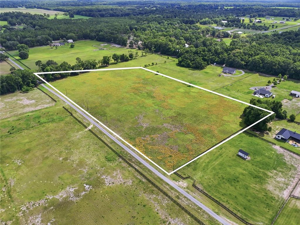 Photo of 00 SW Sterling Terrace, High Springs, FL 32643 (MLS # GC540719)