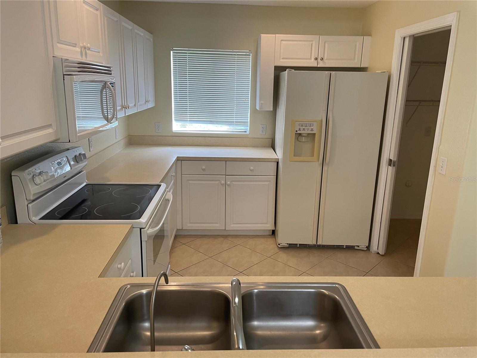 PORT CHARLOTTE SUB 08 - Residential Lease