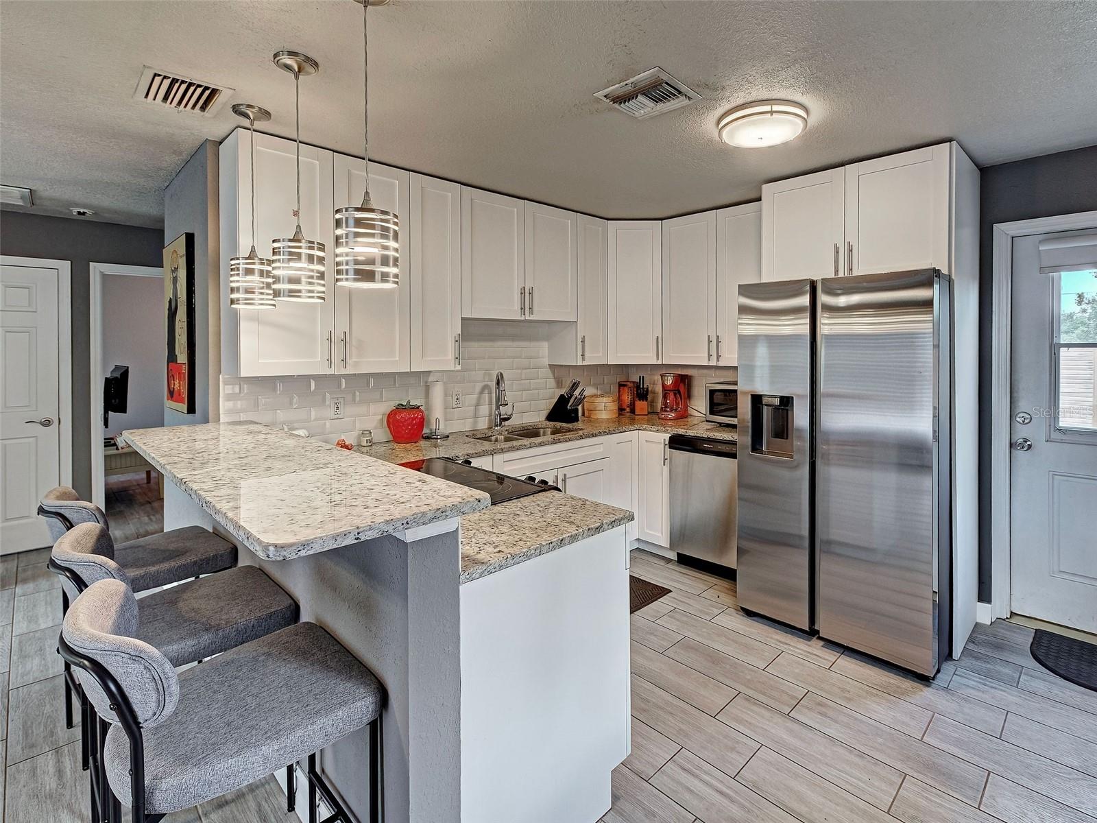 VENICE GROVES - Residential