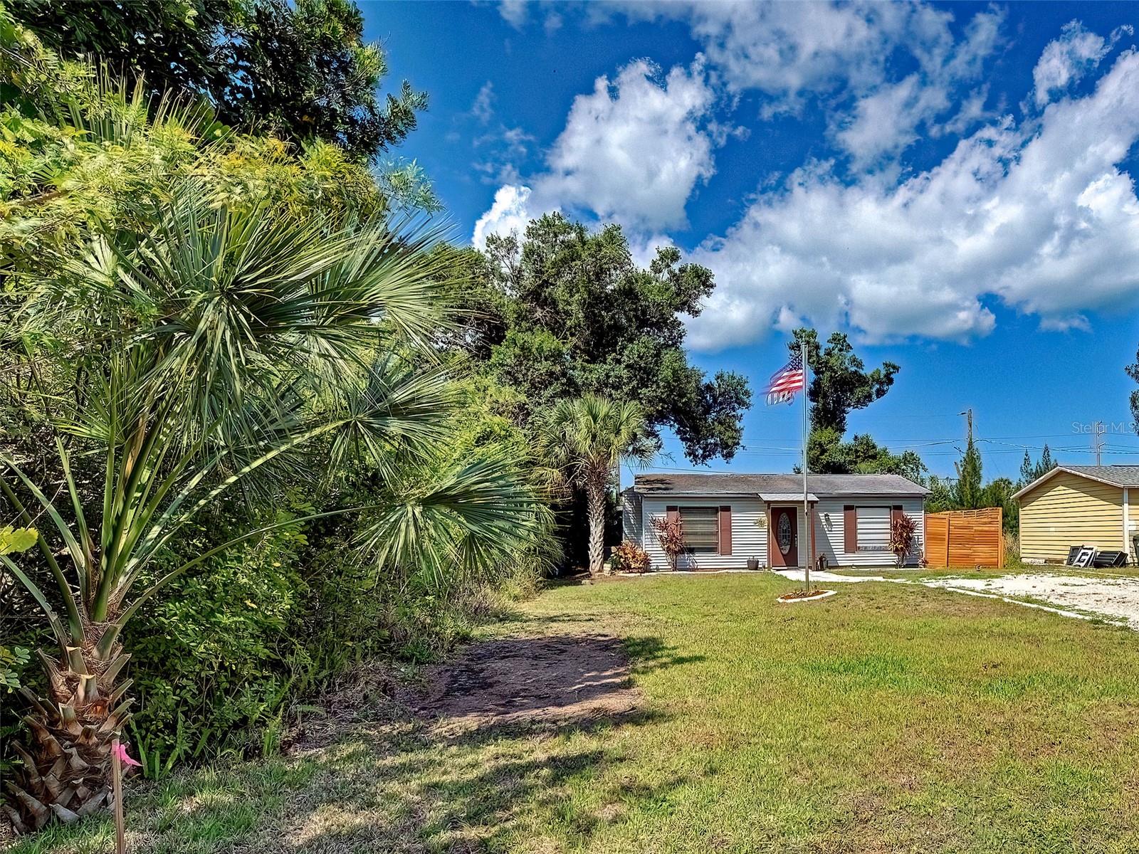 VENICE GROVES - Residential