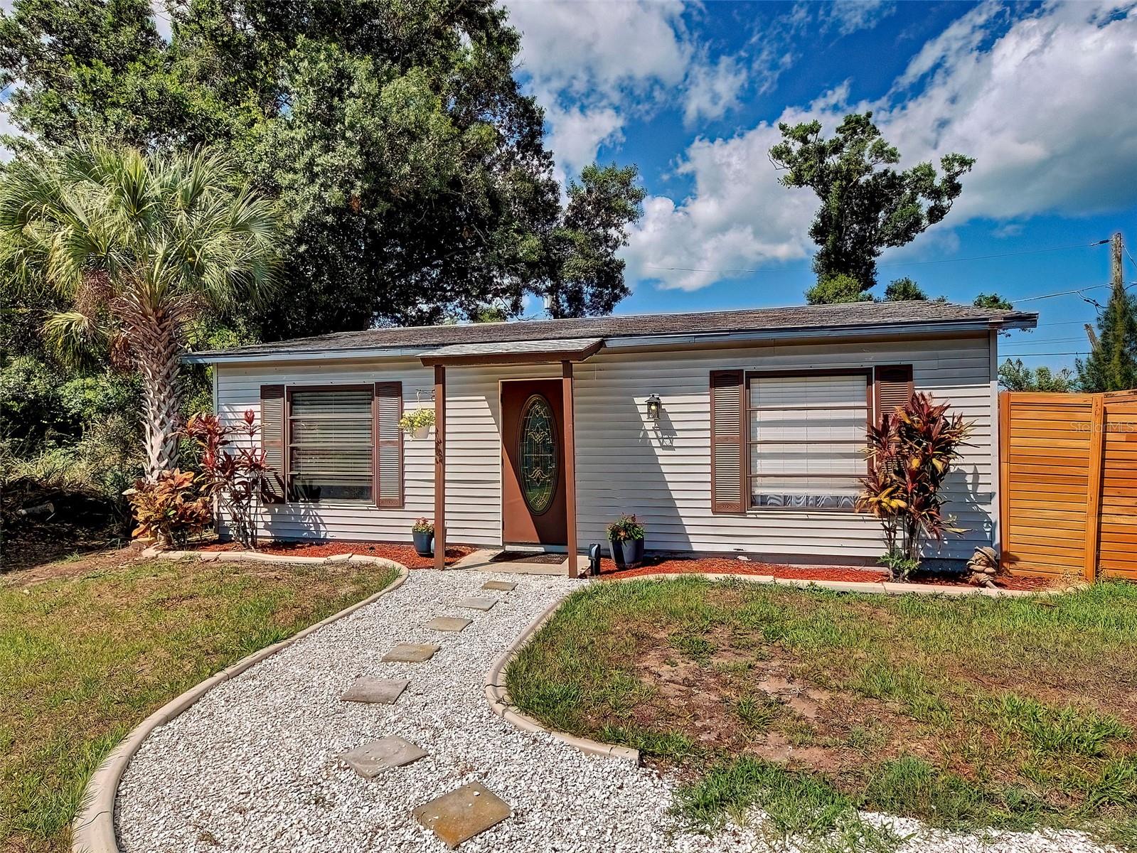 VENICE GROVES - Residential