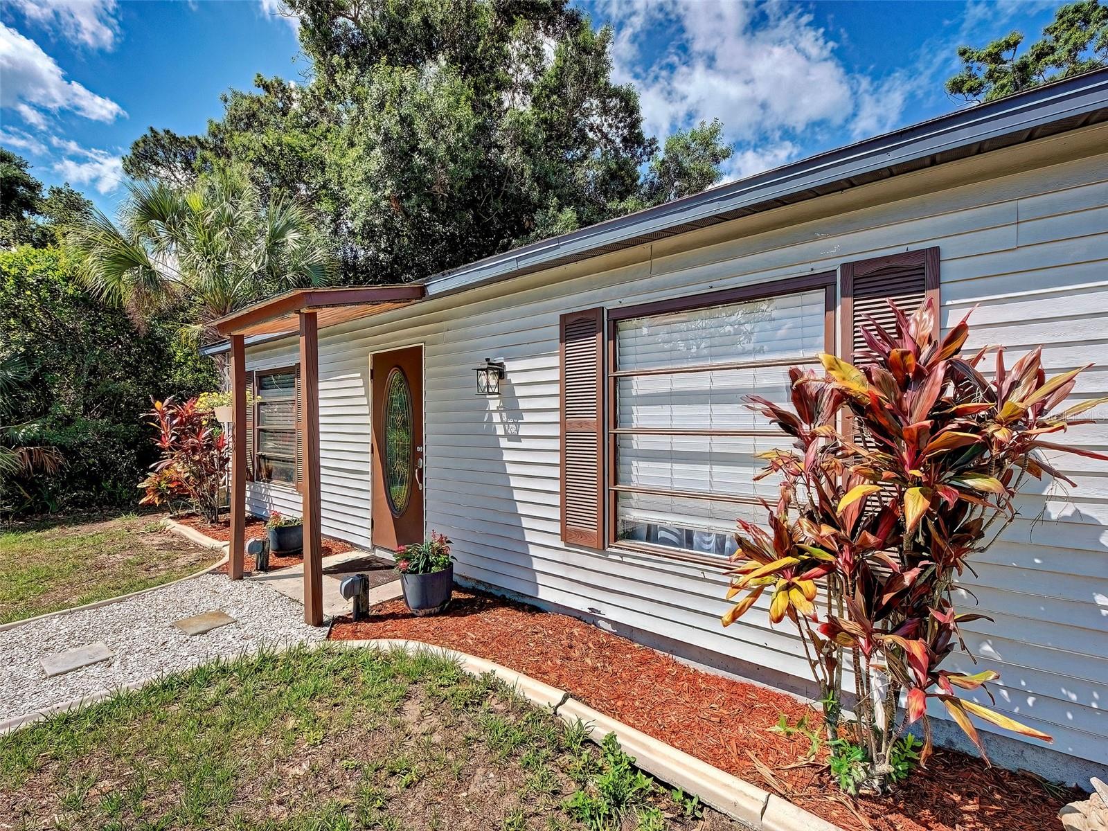 VENICE GROVES - Residential