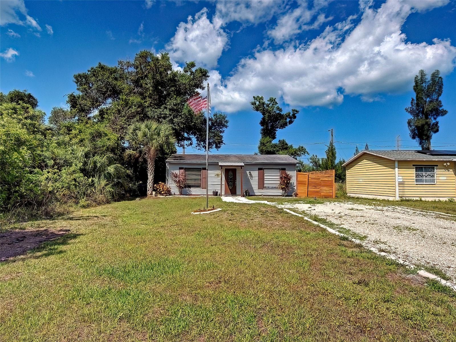 VENICE GROVES - Residential
