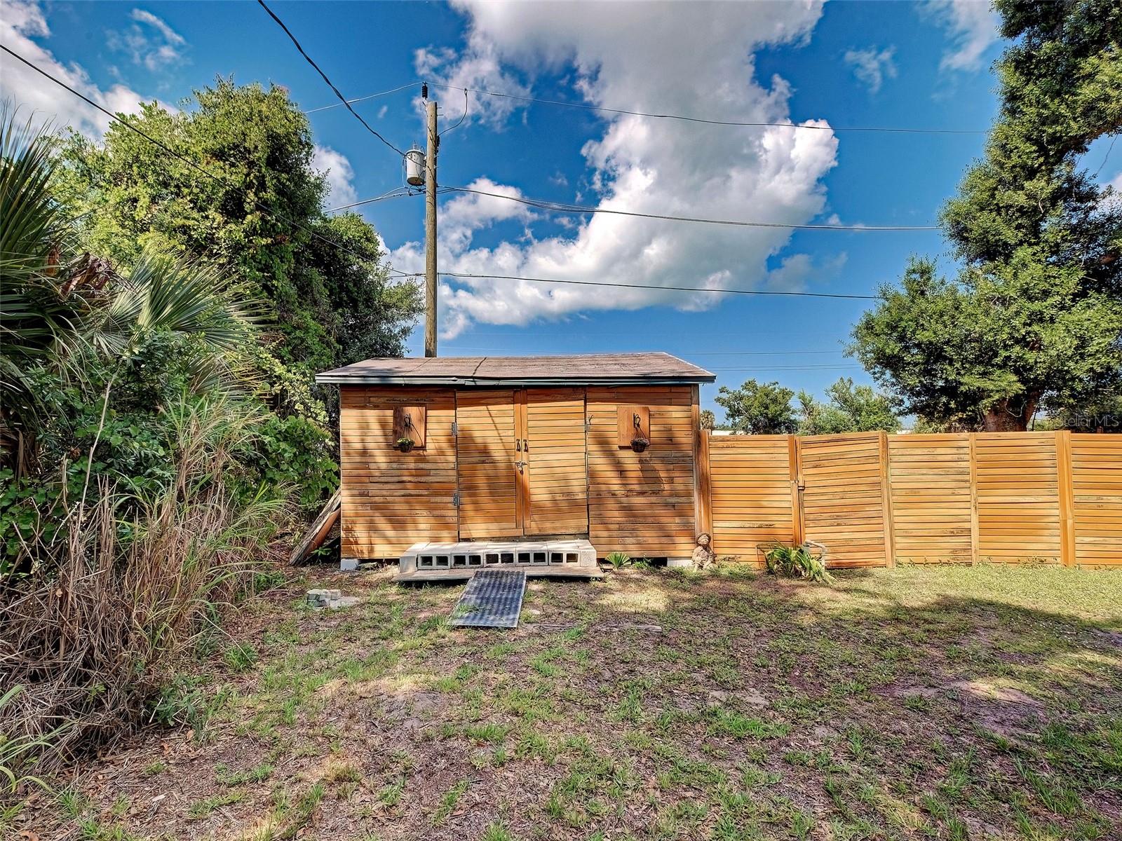 VENICE GROVES - Residential