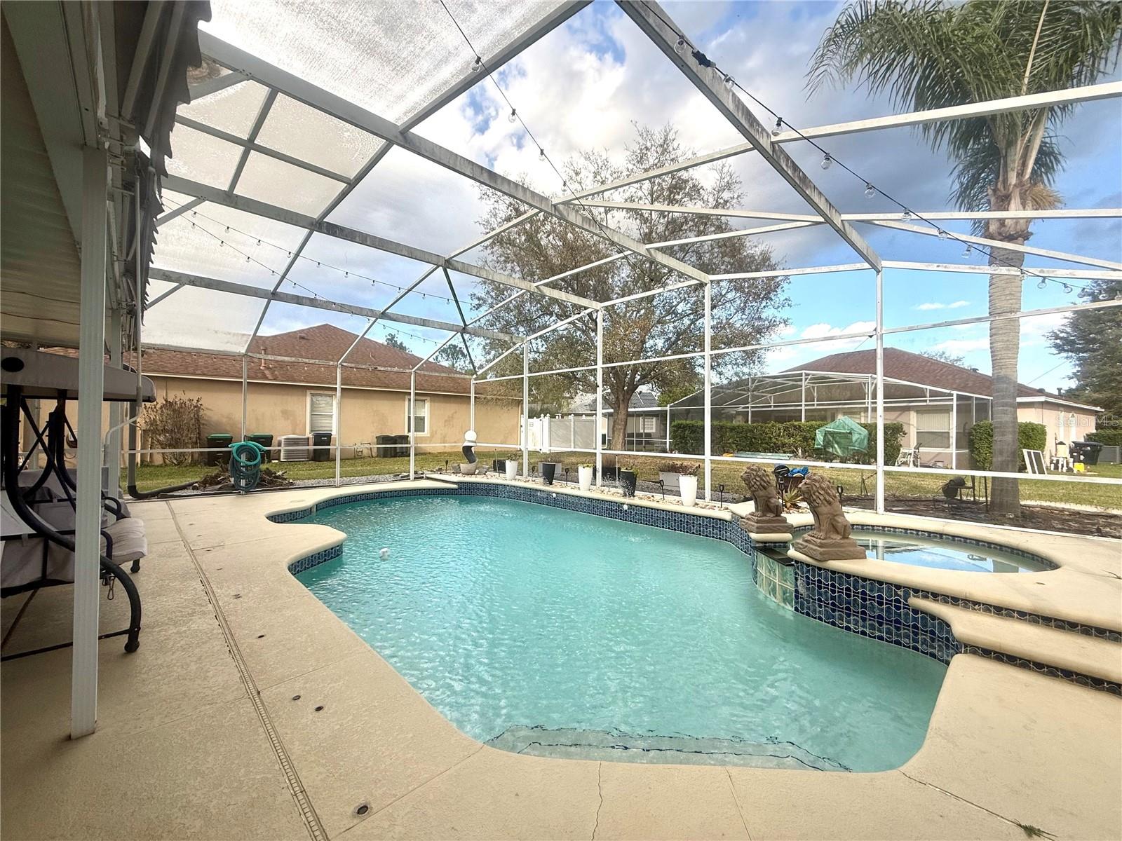 WOODLANDS POINTE - Residential Lease