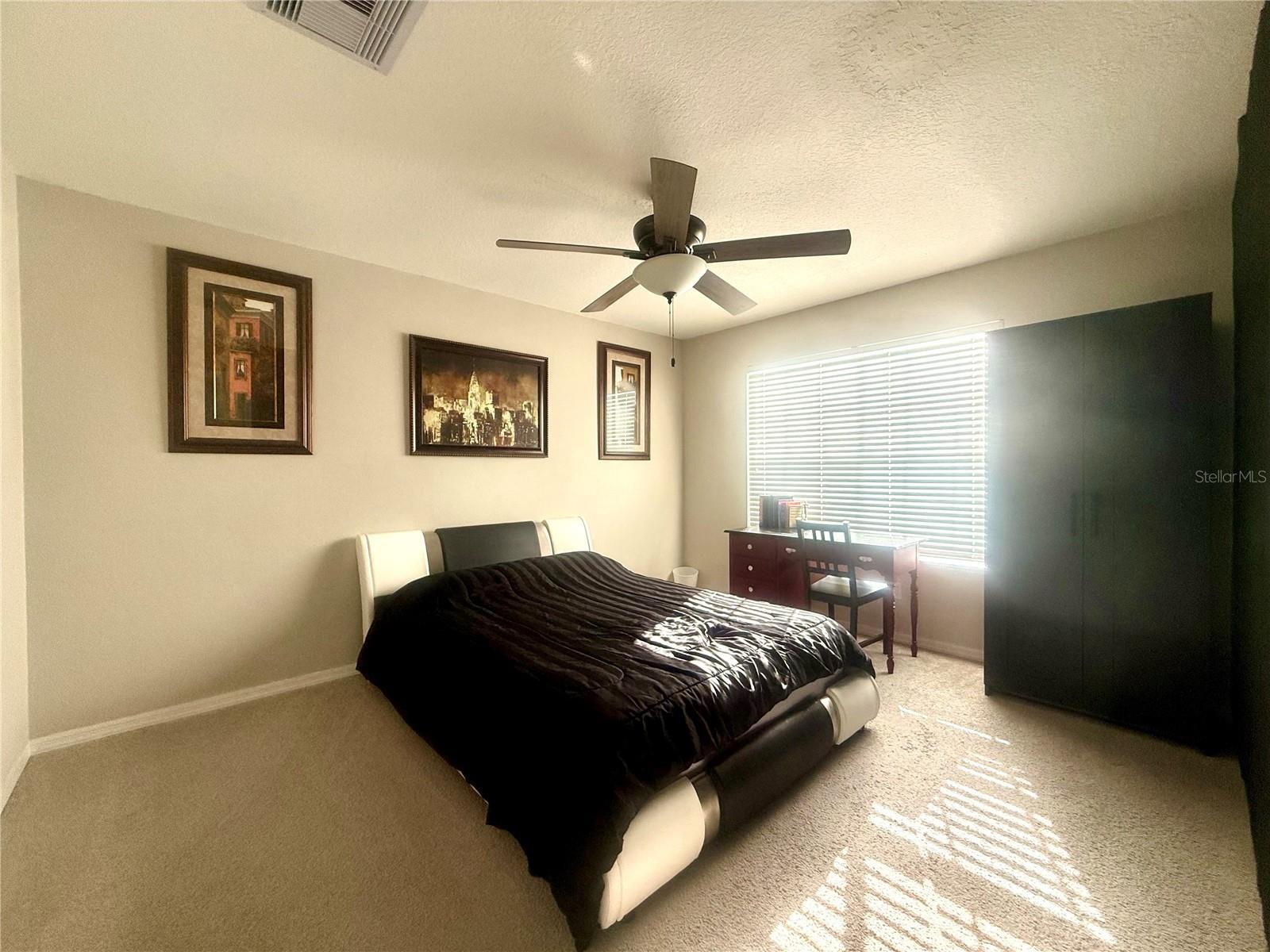 WOODLANDS POINTE - Residential Lease