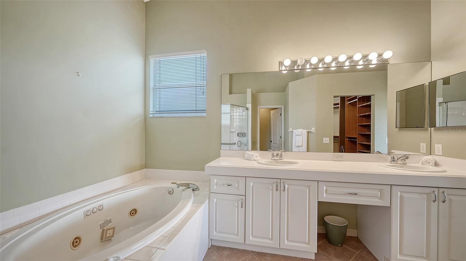 STONEYBROOK AT PALMER RANCH - Residential