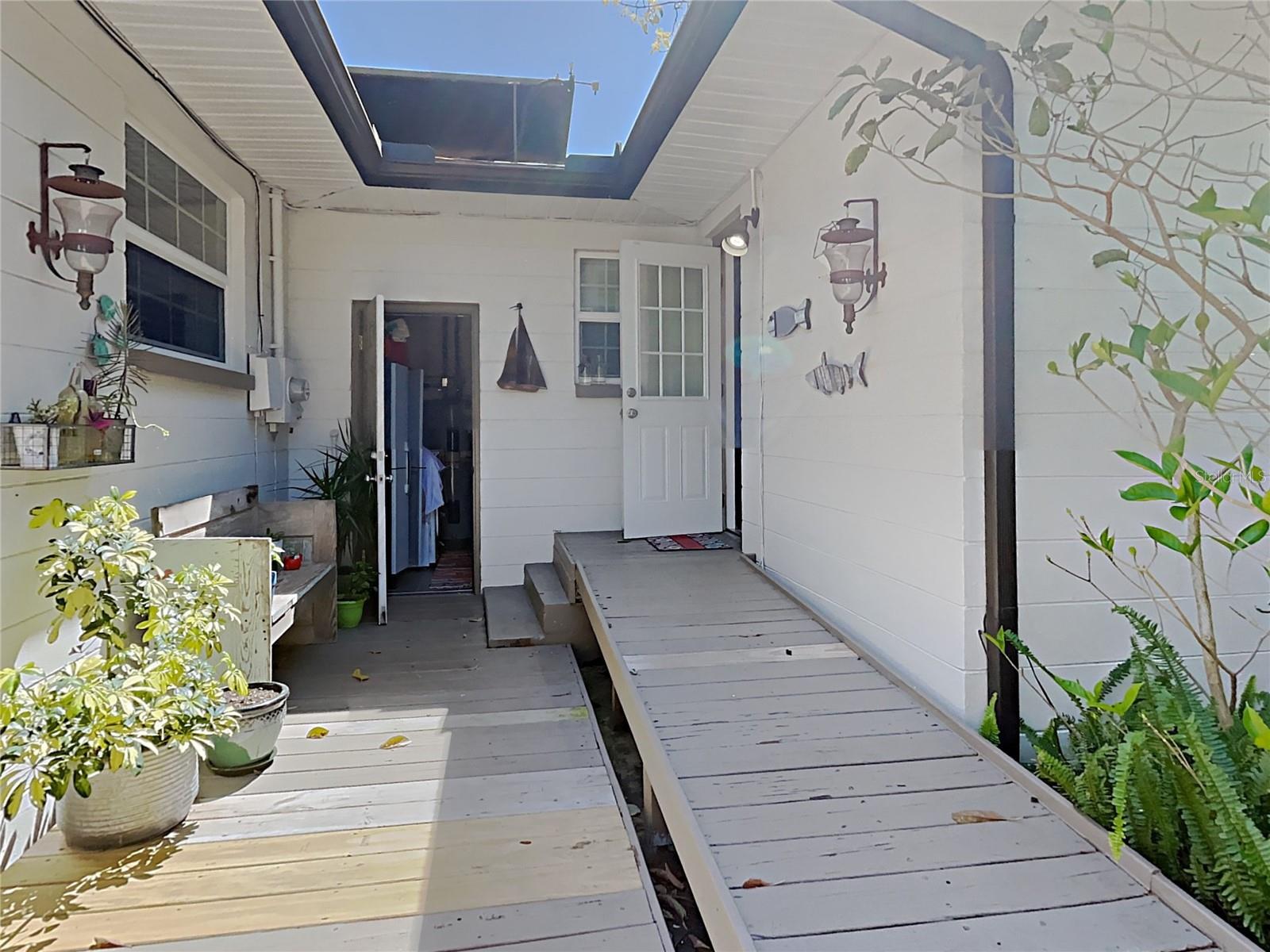 EUCLID ST PAUL - Residential Lease