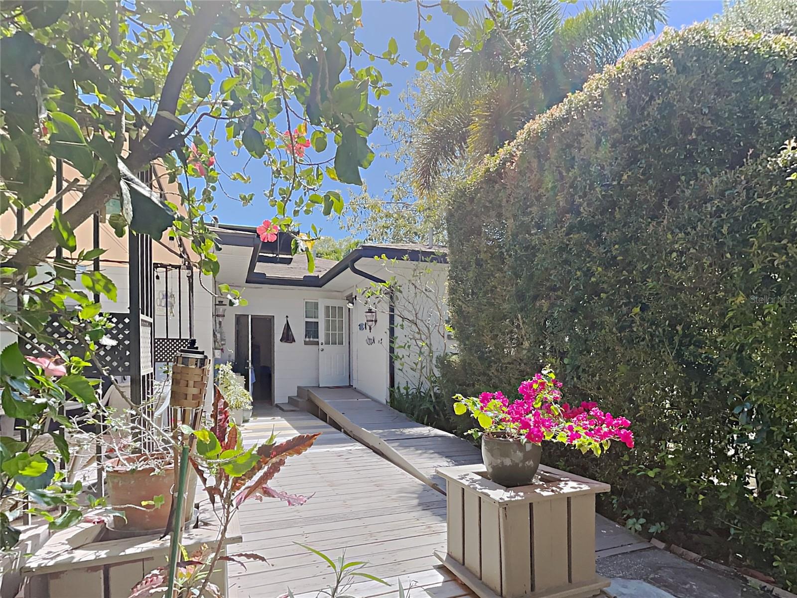 EUCLID ST PAUL - Residential Lease