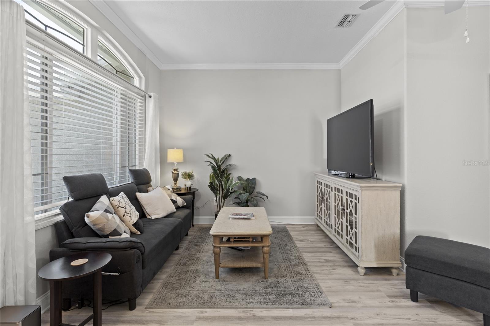 TAMPA BAY GOLF AND TENNIS CLUB - Residential Lease