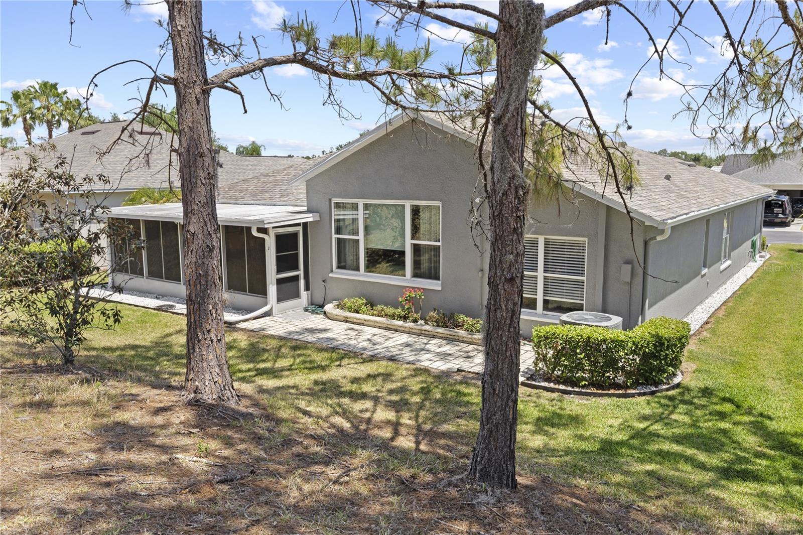 TAMPA BAY GOLF AND TENNIS CLUB - Residential Lease