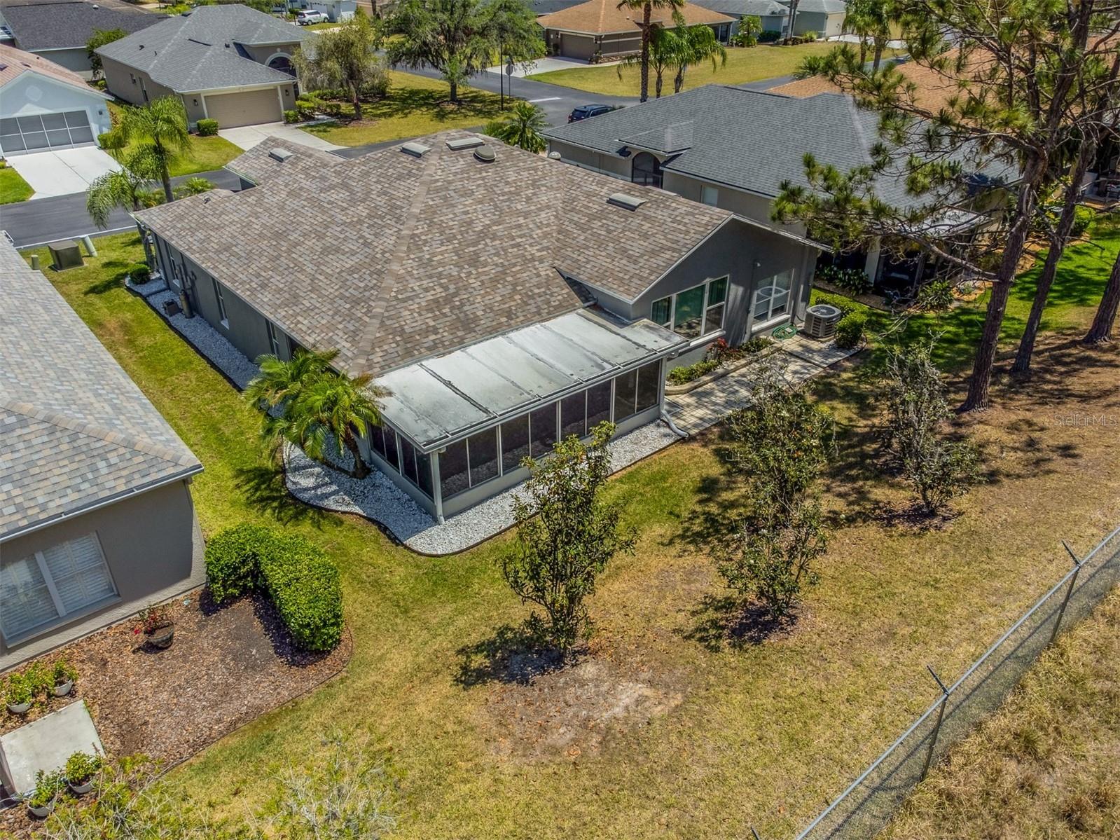 TAMPA BAY GOLF AND TENNIS CLUB - Residential Lease