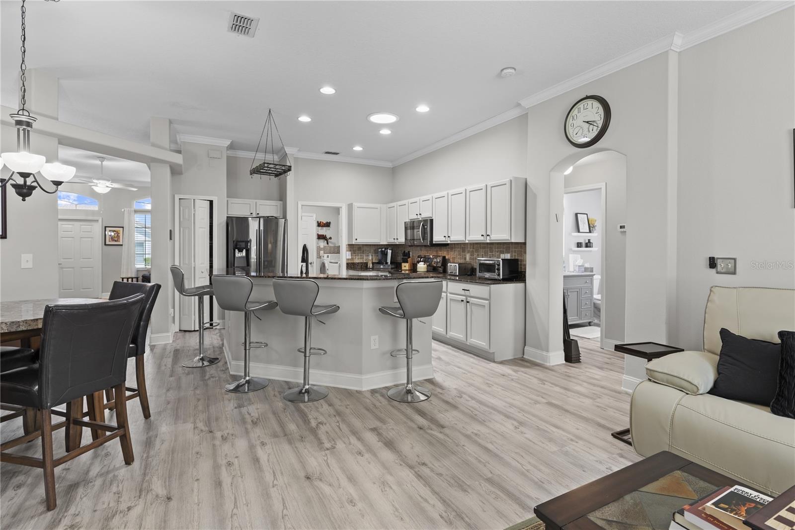 TAMPA BAY GOLF AND TENNIS CLUB - Residential Lease