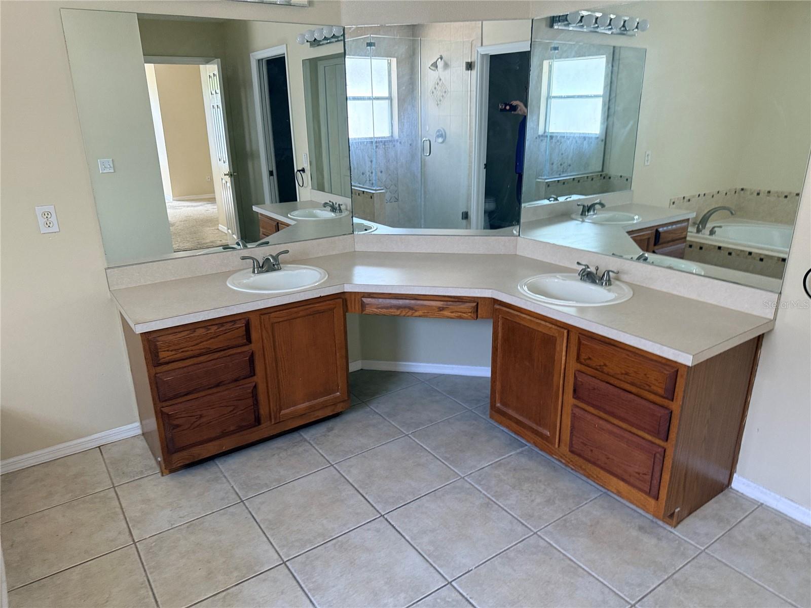 PEARL LAKE VILLAS REP - Residential