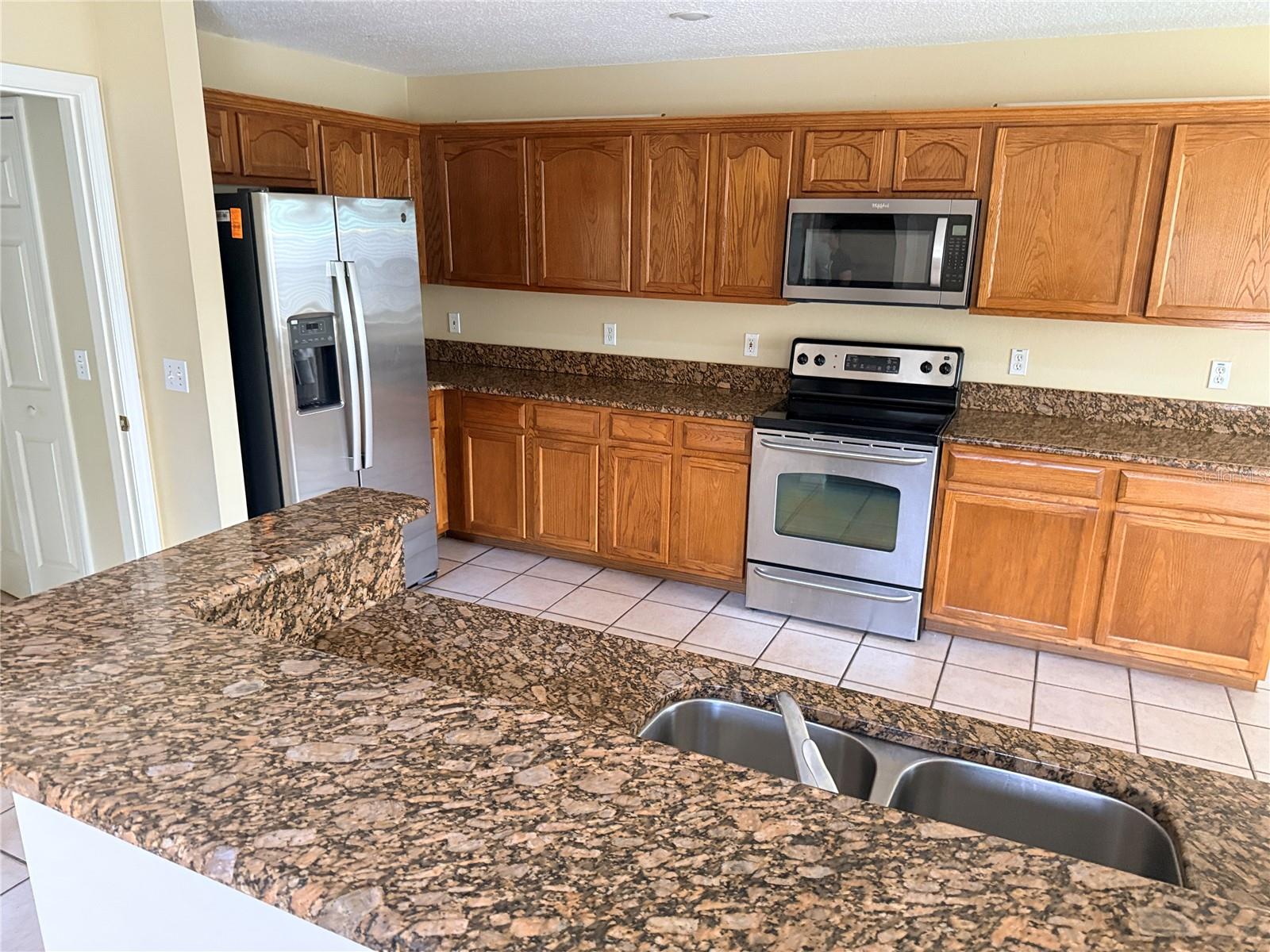 PEARL LAKE VILLAS REP - Residential