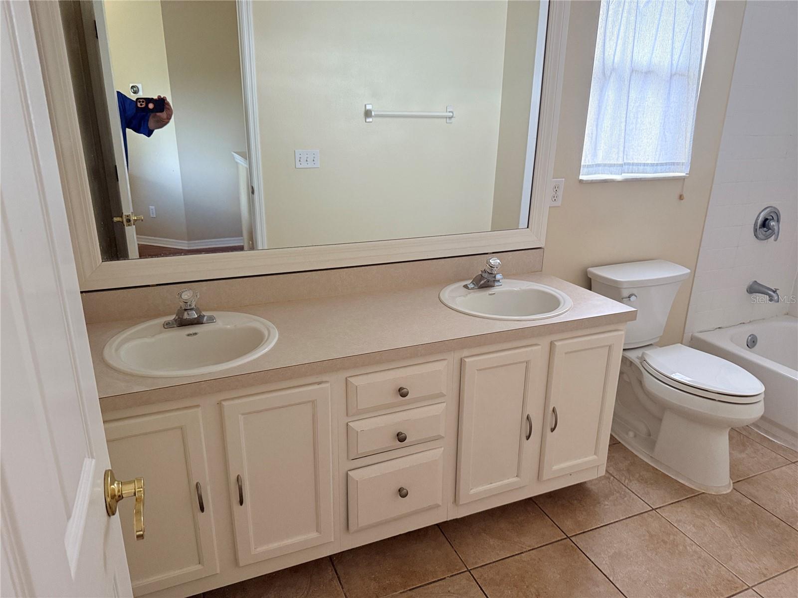 PEARL LAKE VILLAS REP - Residential