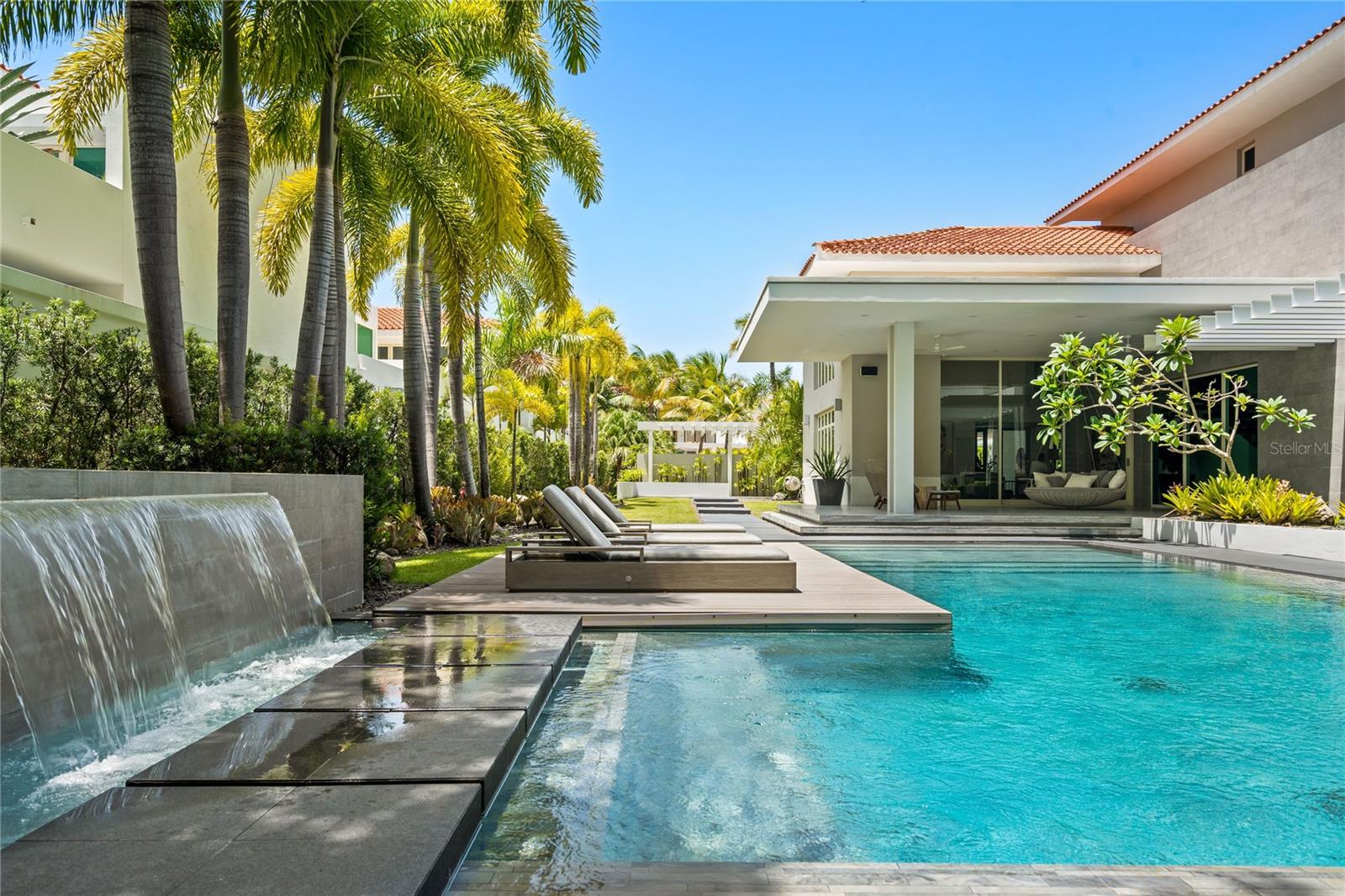 DORADO BEACH EAST - Residential