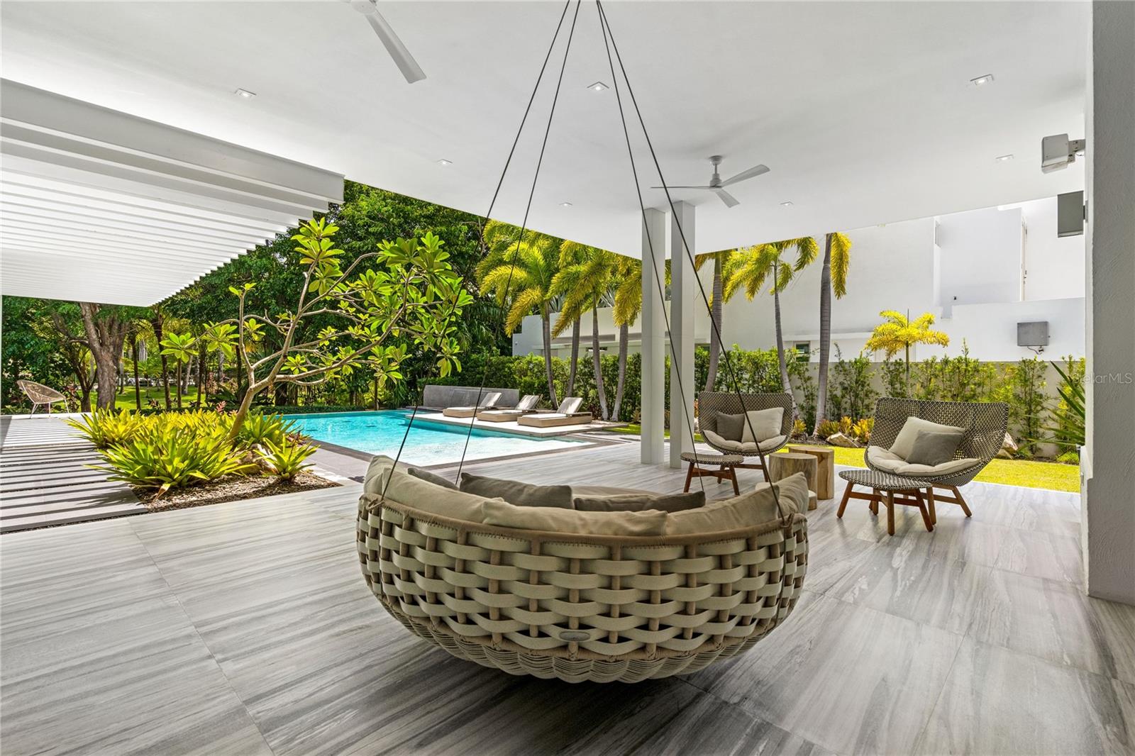 DORADO BEACH EAST - Residential