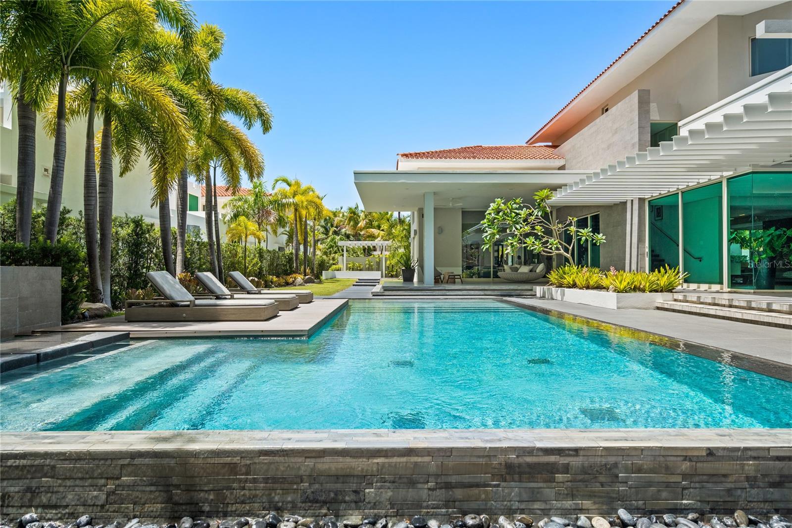 DORADO BEACH EAST - Residential