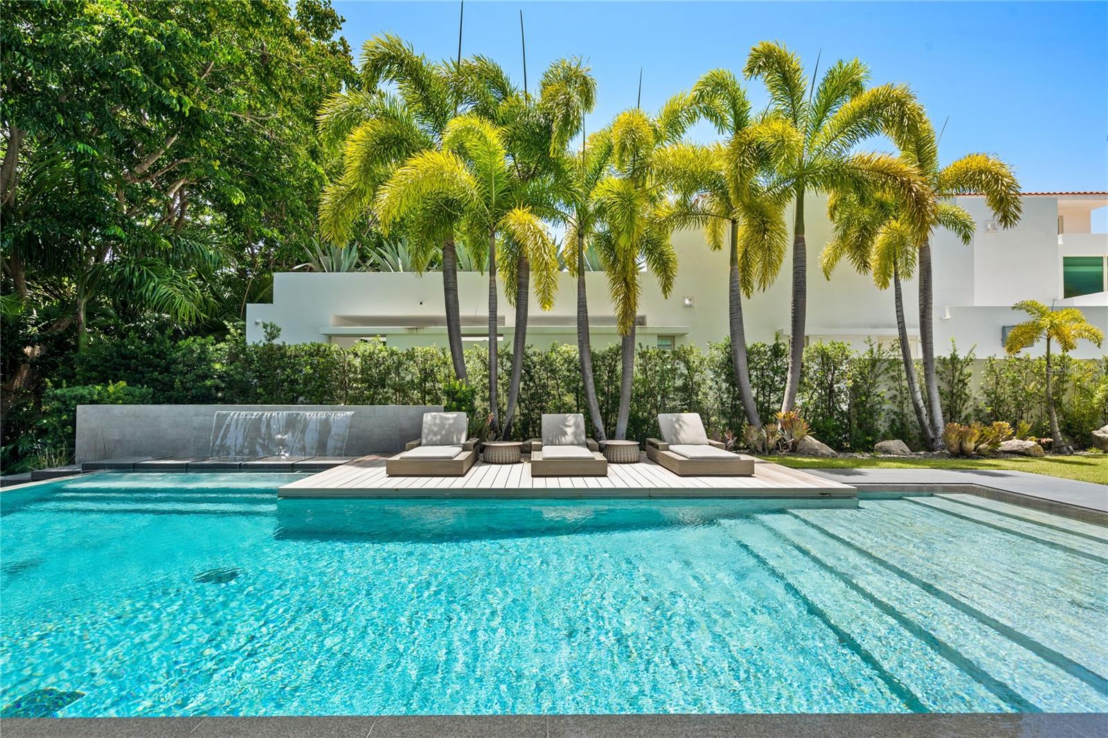 DORADO BEACH EAST - Residential