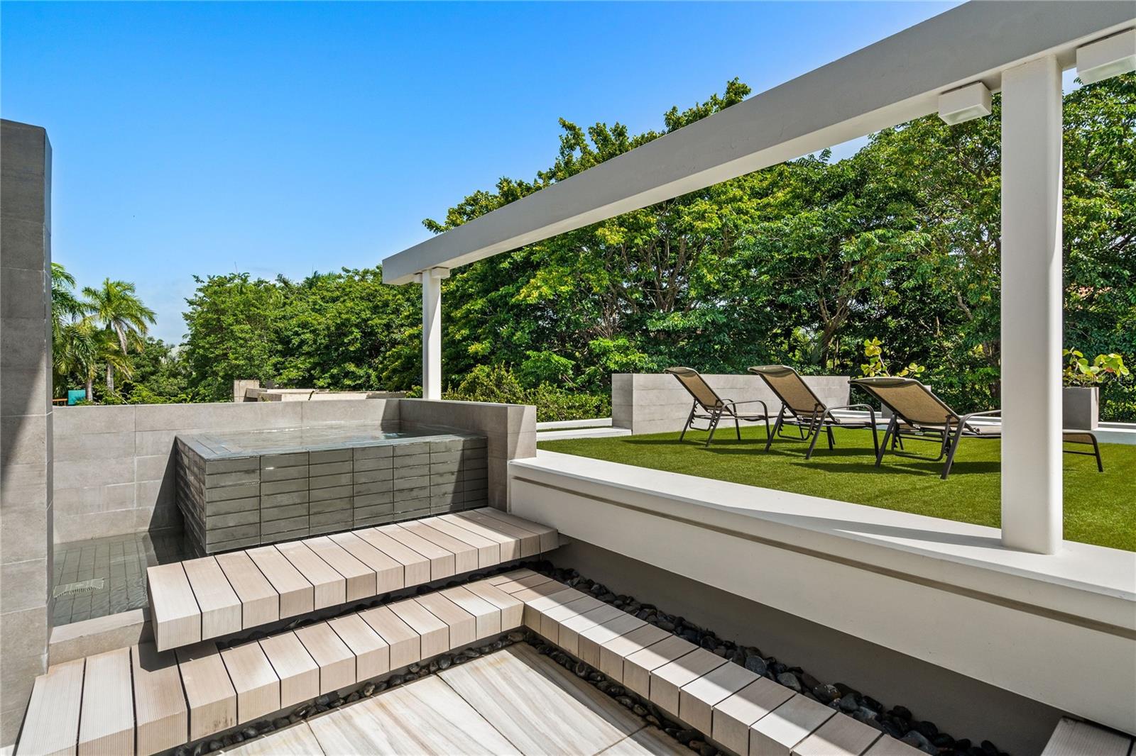 DORADO BEACH EAST - Residential