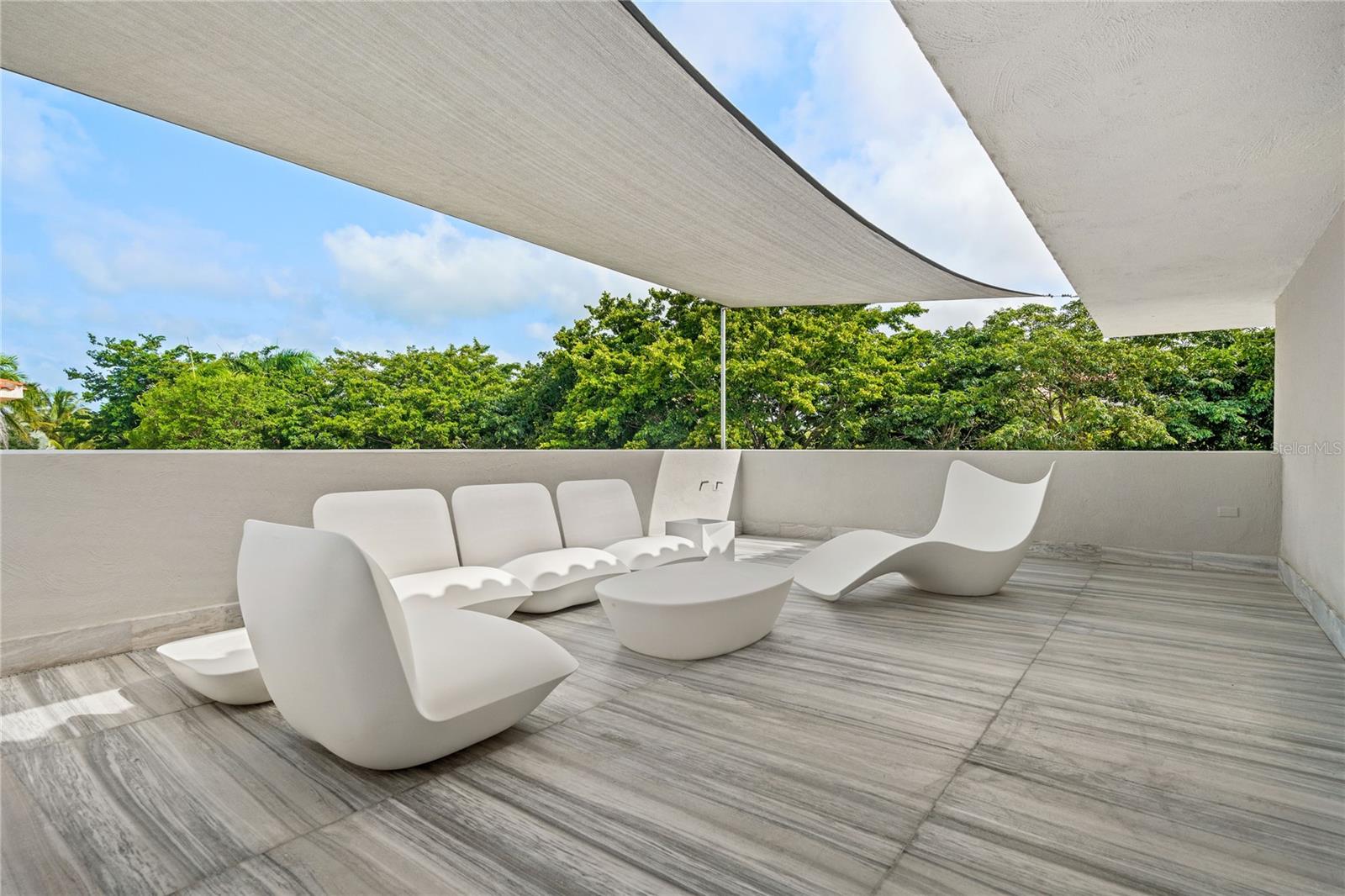 DORADO BEACH EAST - Residential