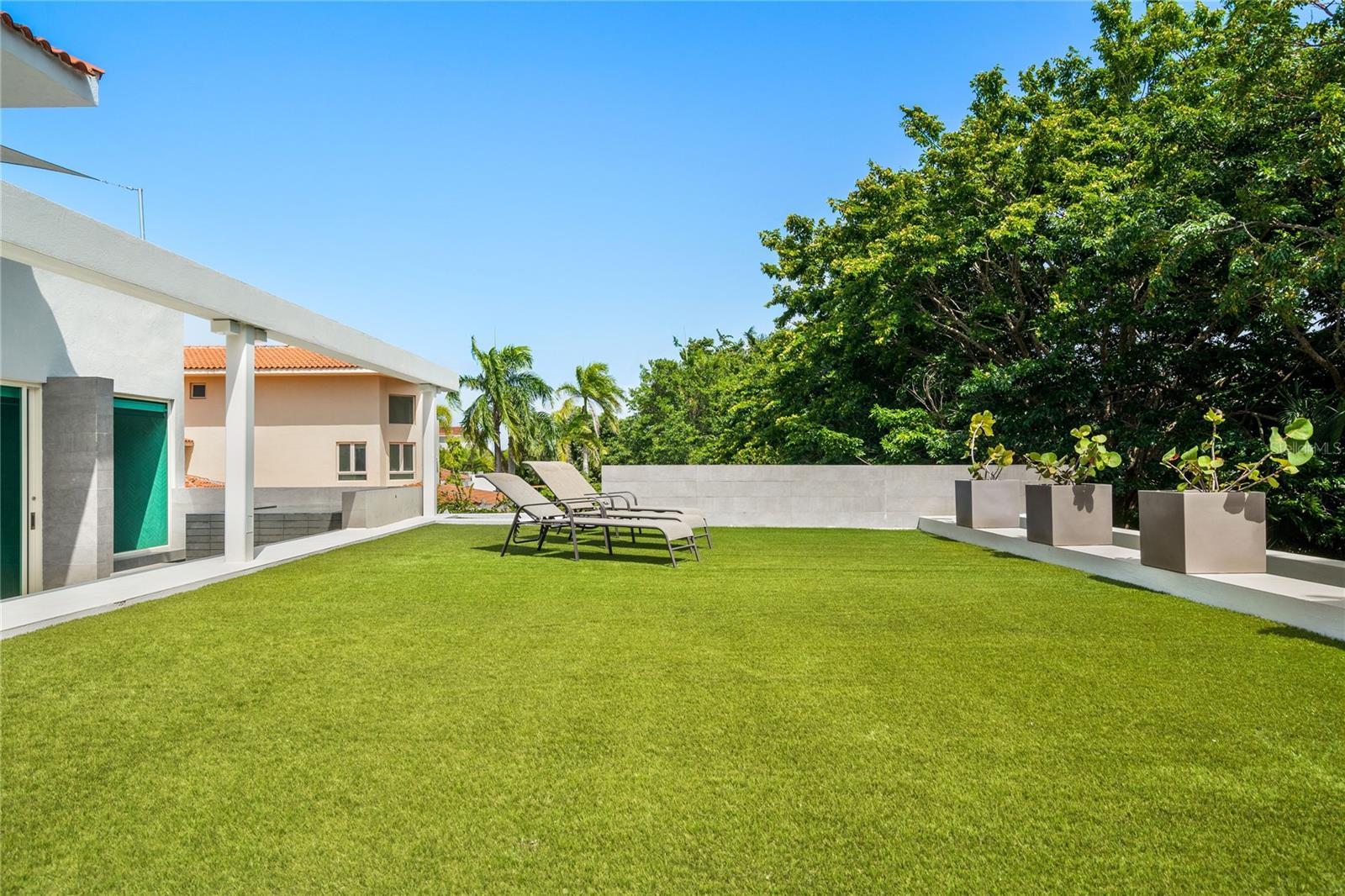 DORADO BEACH EAST - Residential