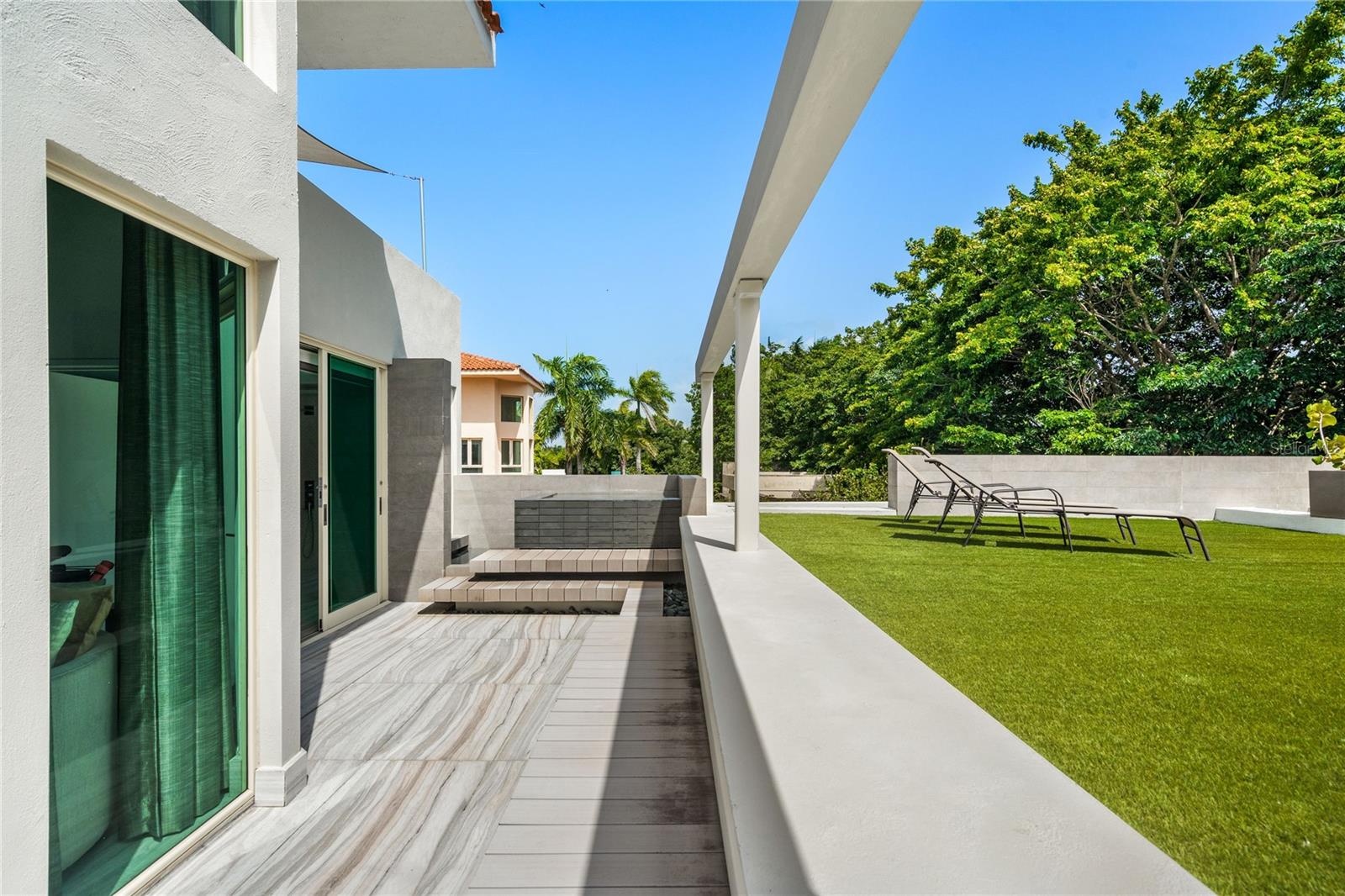 DORADO BEACH EAST - Residential