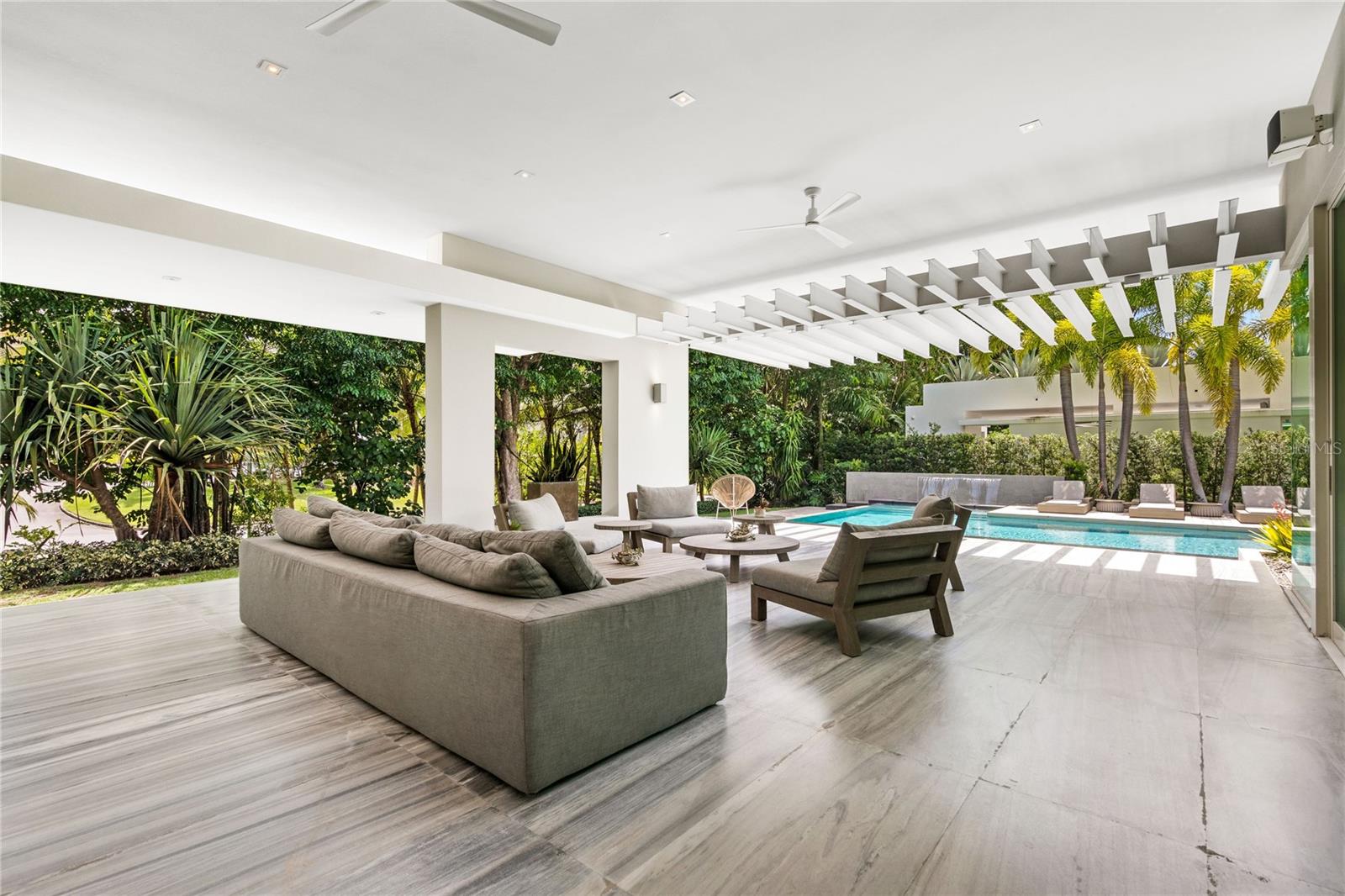 DORADO BEACH EAST - Residential