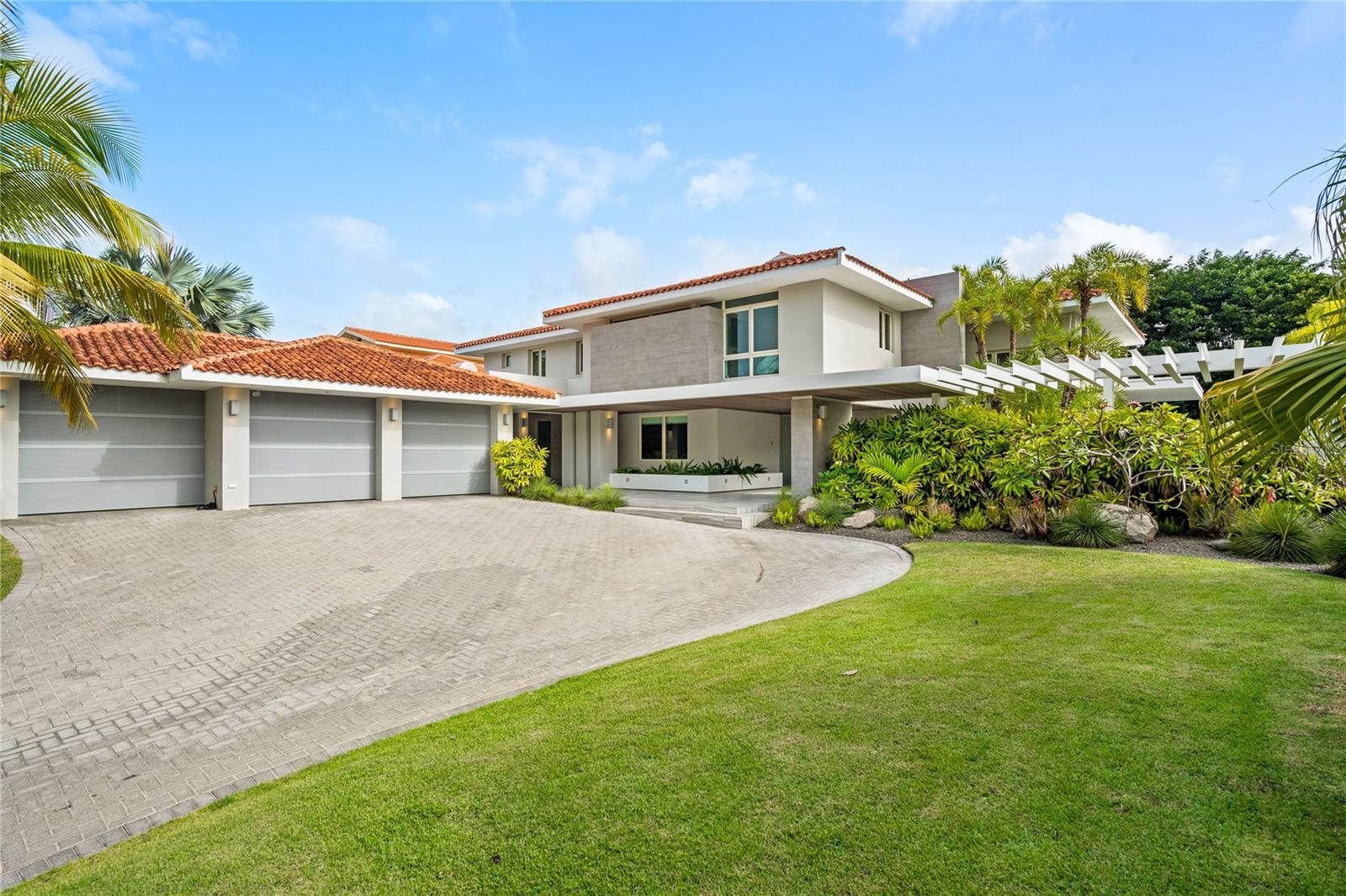 DORADO BEACH EAST - Residential