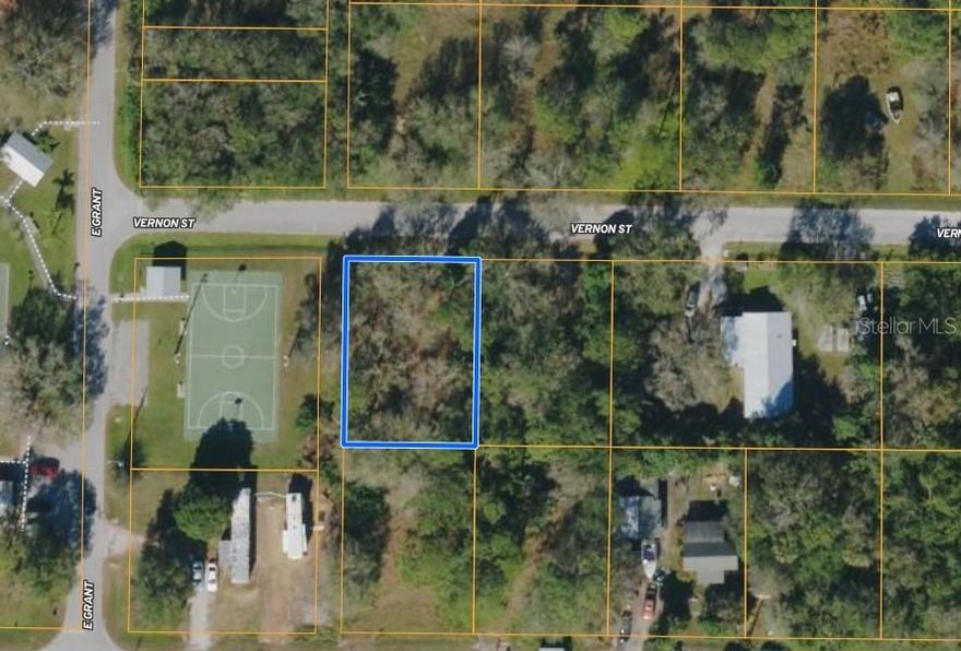 Great LOT ready to go to build. Previous Mobile home sat on property. Removed in 2018. Existing well, septic and power, curb cut, clearing, mailbox. North facing lot on a paved road. .20 AC and in a residential zone. Quiet wooded neighborhood right next to Grant Park & ball courts with quick and easy access to I-95.
Condition of well and septic unknown. When disconnected both were operational. Work to remove mobile home shows as permitted. Buyer should perform due diligence to verify any and all information as information here is not guaranteed. Street level photos were taken on 7/9/2024.