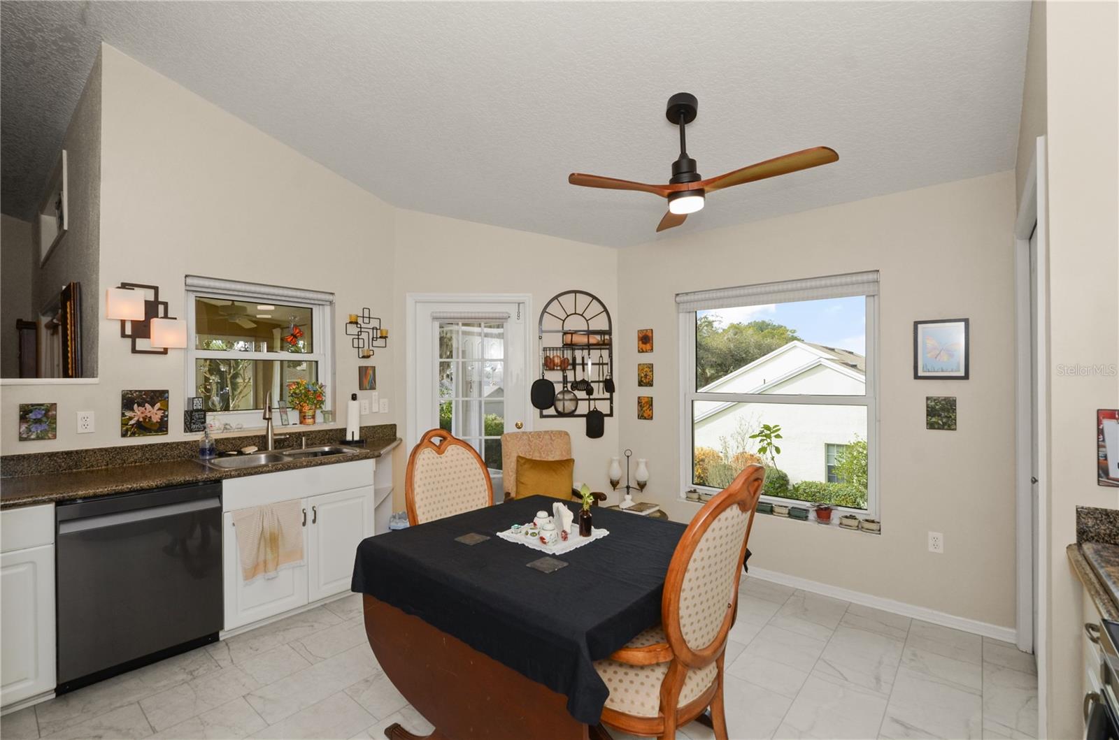 MOUNT DORA CHAUTAUQUA OVERLOOKING MOUNT DORA - Residential