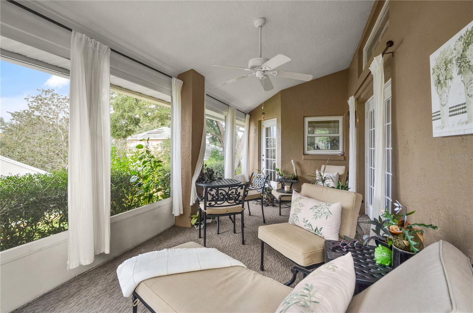 MOUNT DORA CHAUTAUQUA OVERLOOKING MOUNT DORA - Residential