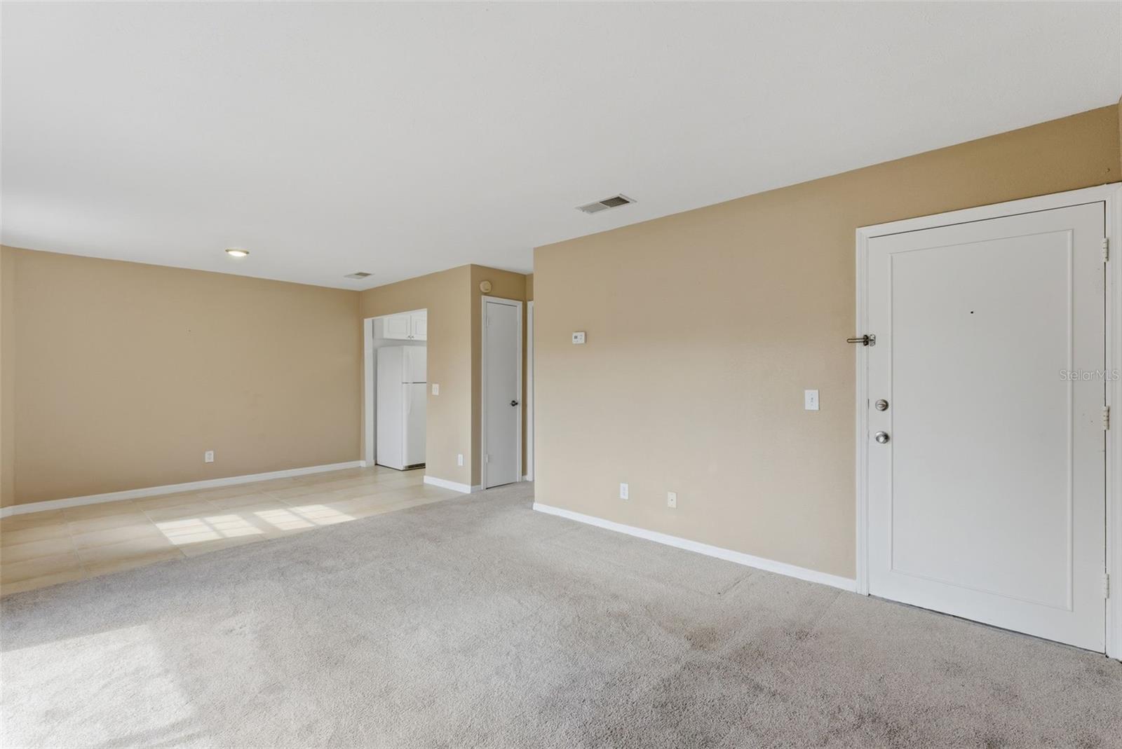 WHISPERING OAKS - Residential