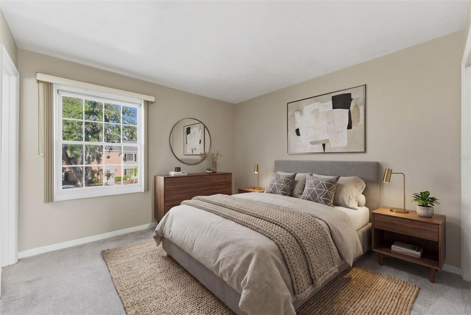 WHISPERING OAKS - Residential