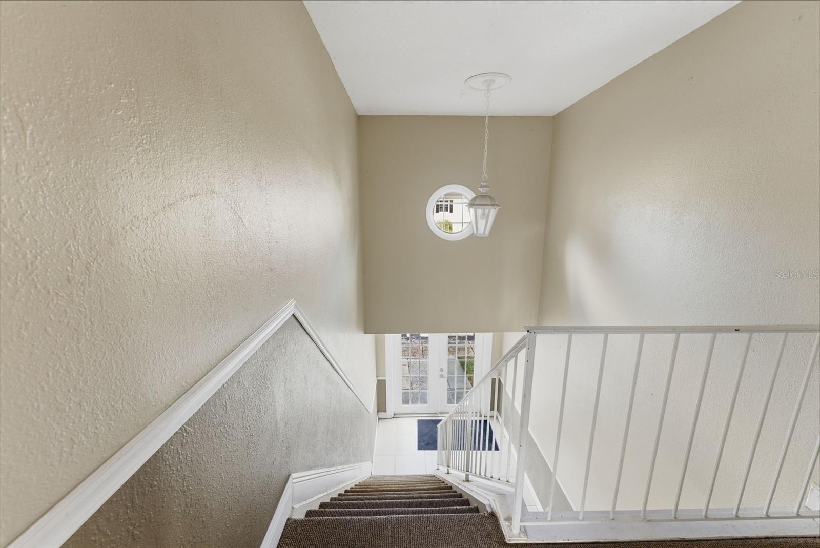 WHISPERING OAKS - Residential