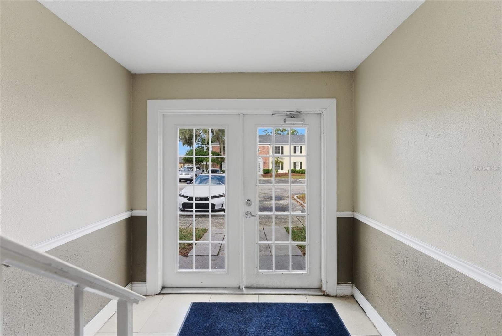 WHISPERING OAKS - Residential