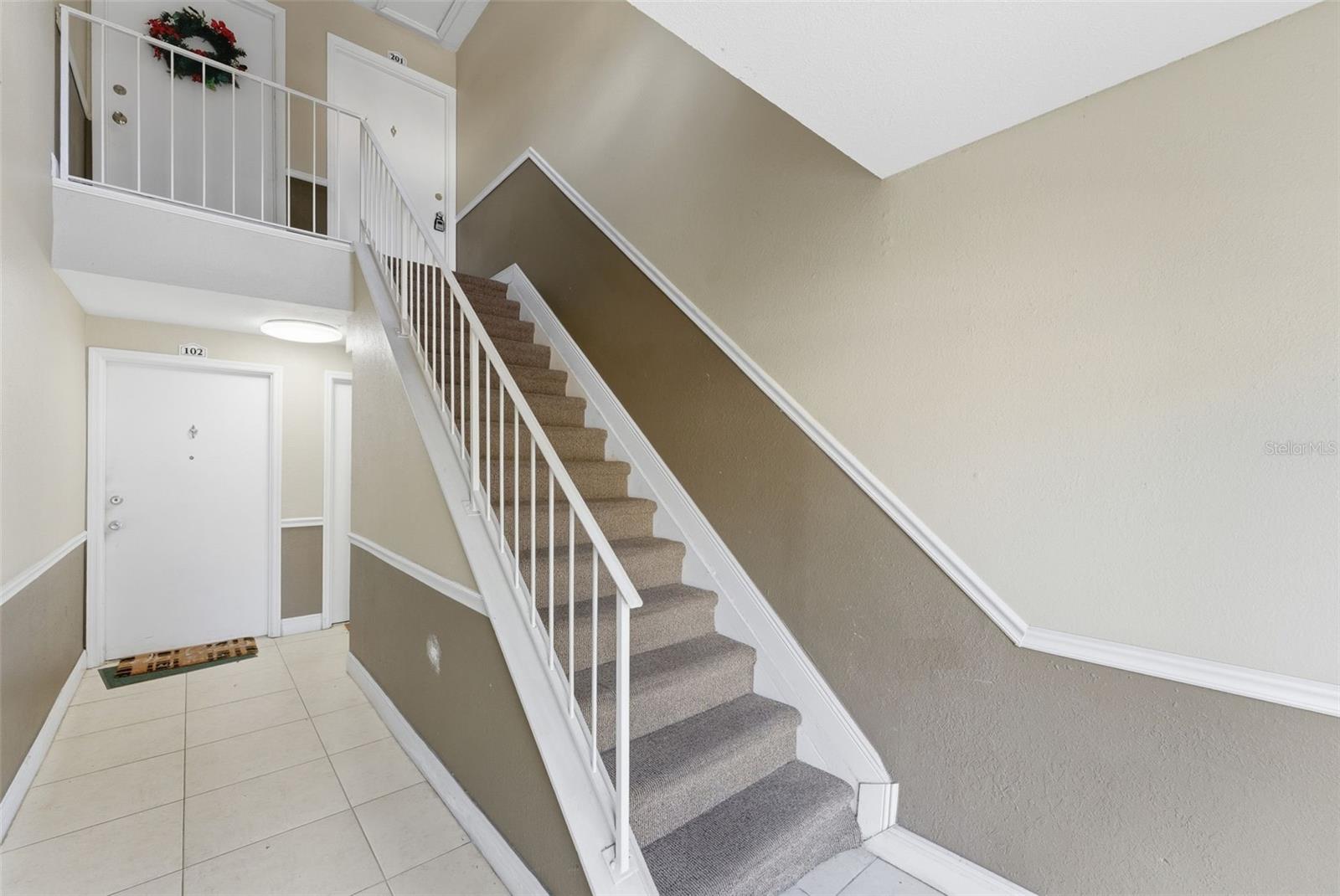 WHISPERING OAKS - Residential