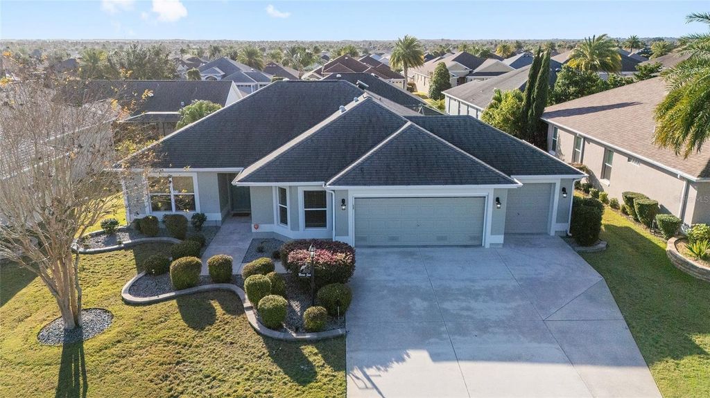 Photo of 926 Long Leaf Lane, The Villages, FL 32163 (MLS # G5105619)