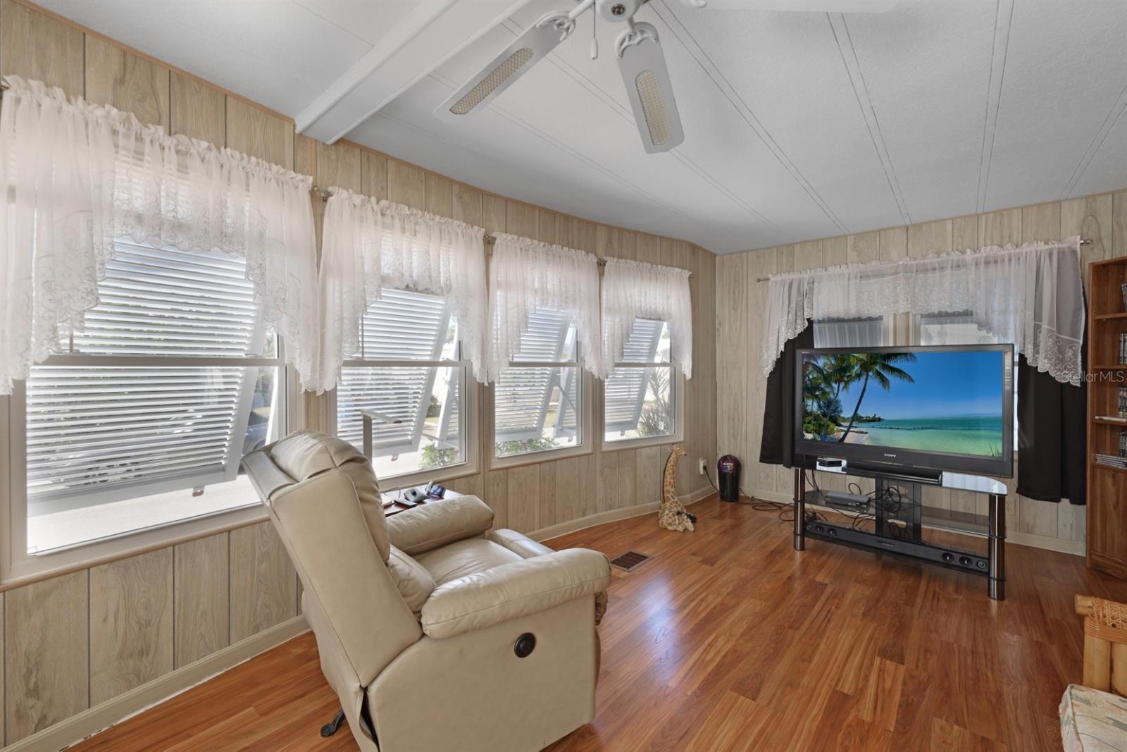 MAPLE LEAF ESTATES - Residential