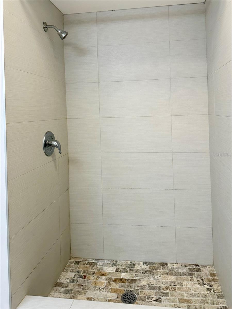 SOUTH VENICE - Residential