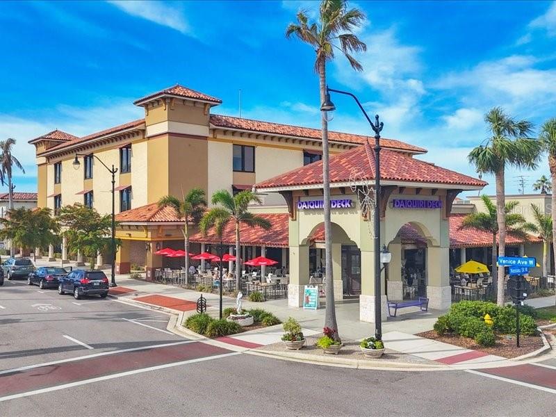 SOUTH VENICE - Residential