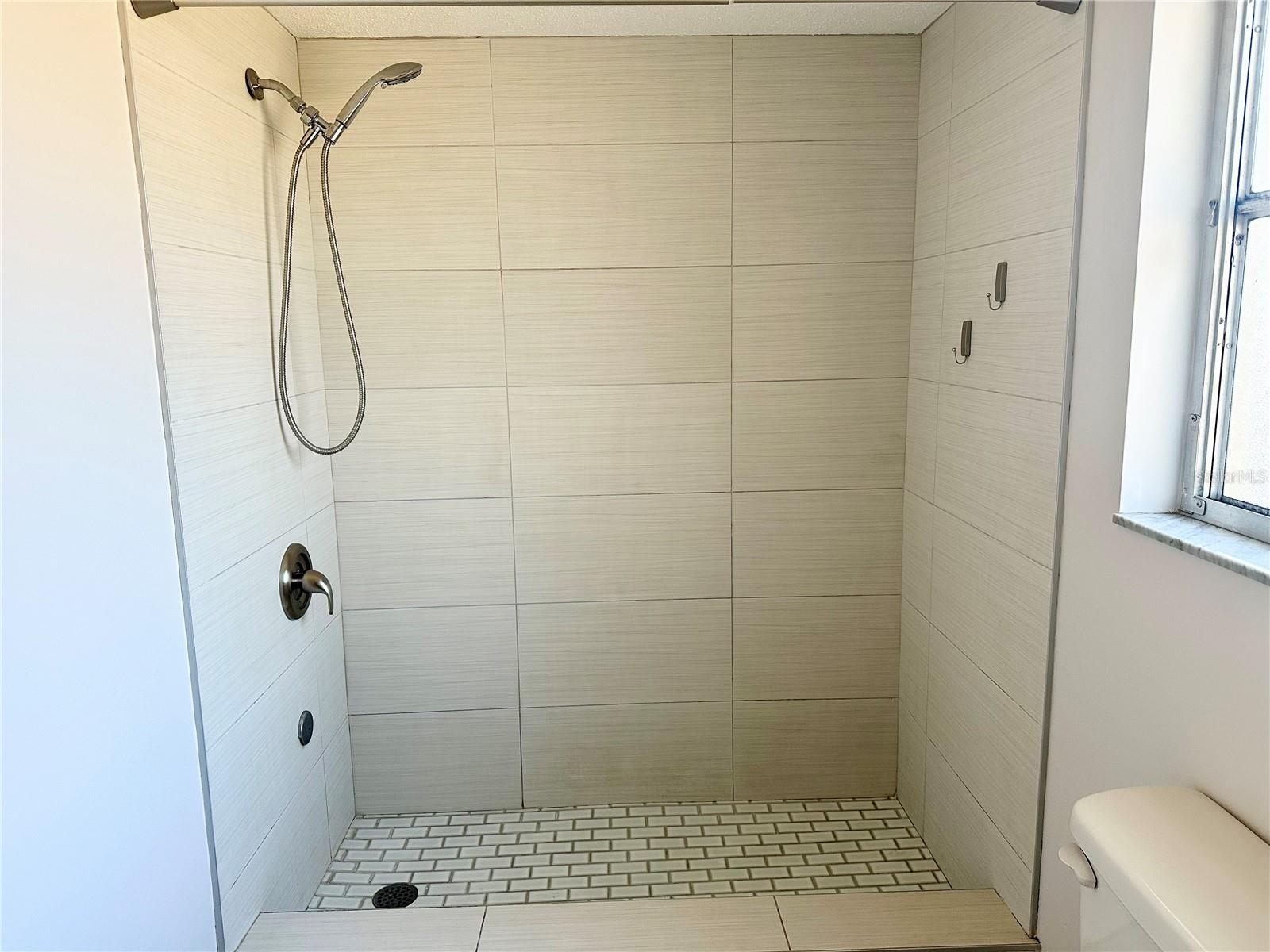 SOUTH VENICE - Residential