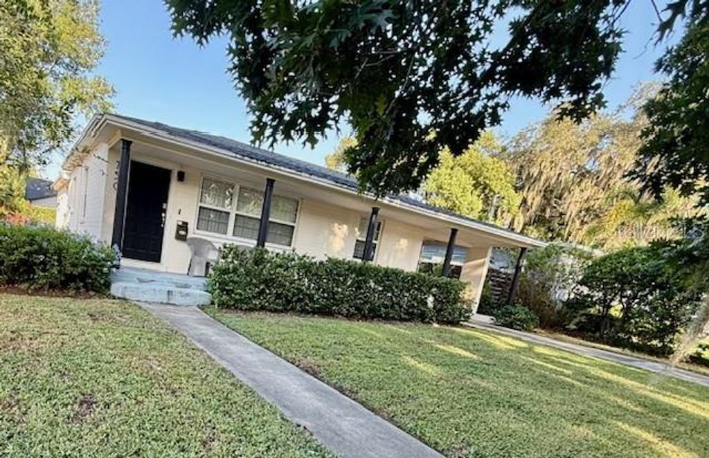 Photo of 750 Essex Place, Orlando, FL 32803 (MLS # O6350042)