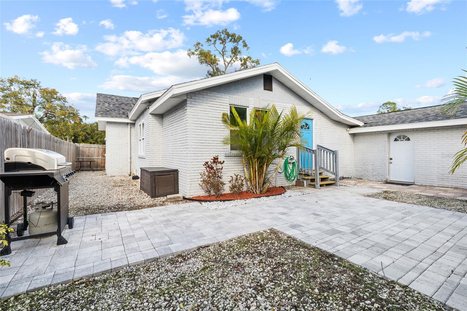 BOUR LANDS - Residential Lease