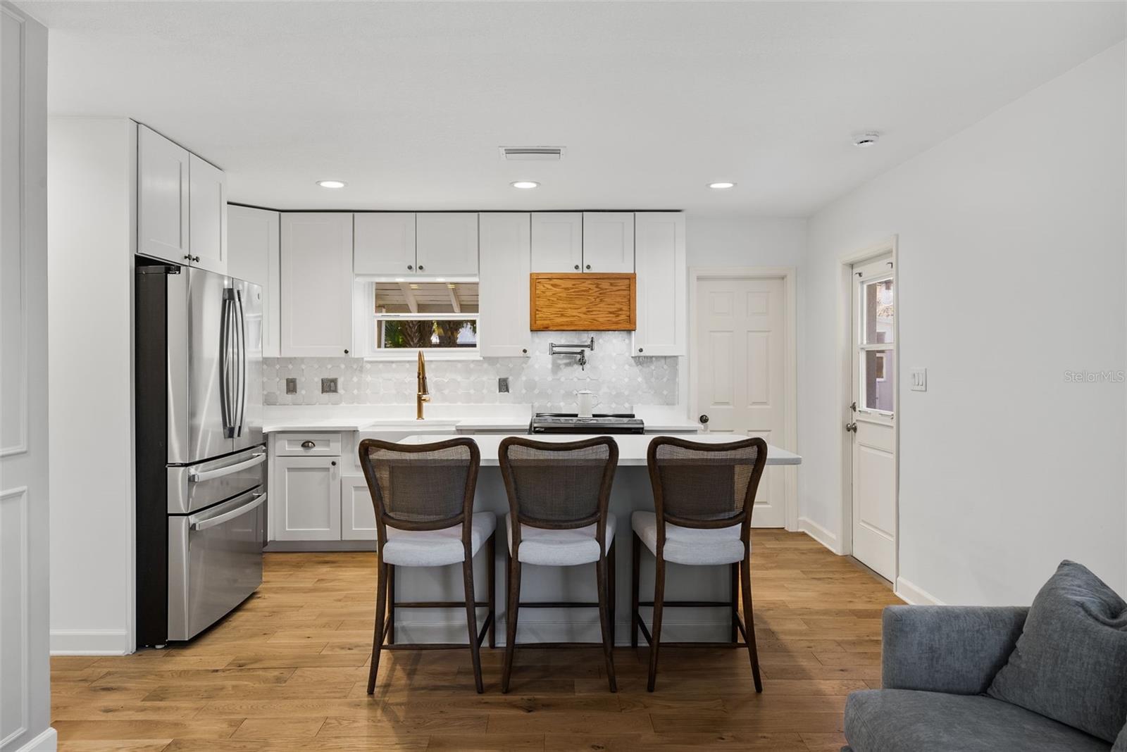 4722 W WALLCRAFT AVENUE