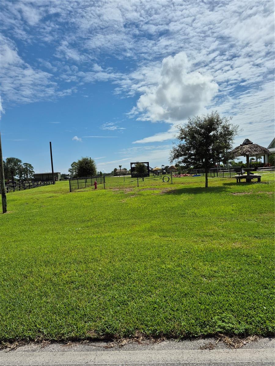 RESORT AT CANOPY OAKS - Land