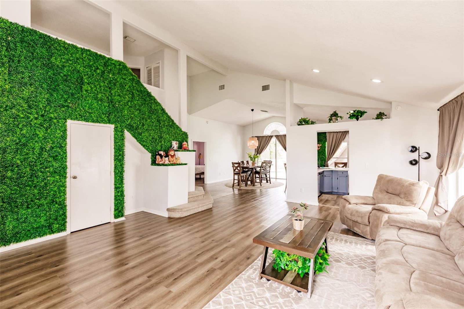 3022 BRANSBURY COURT