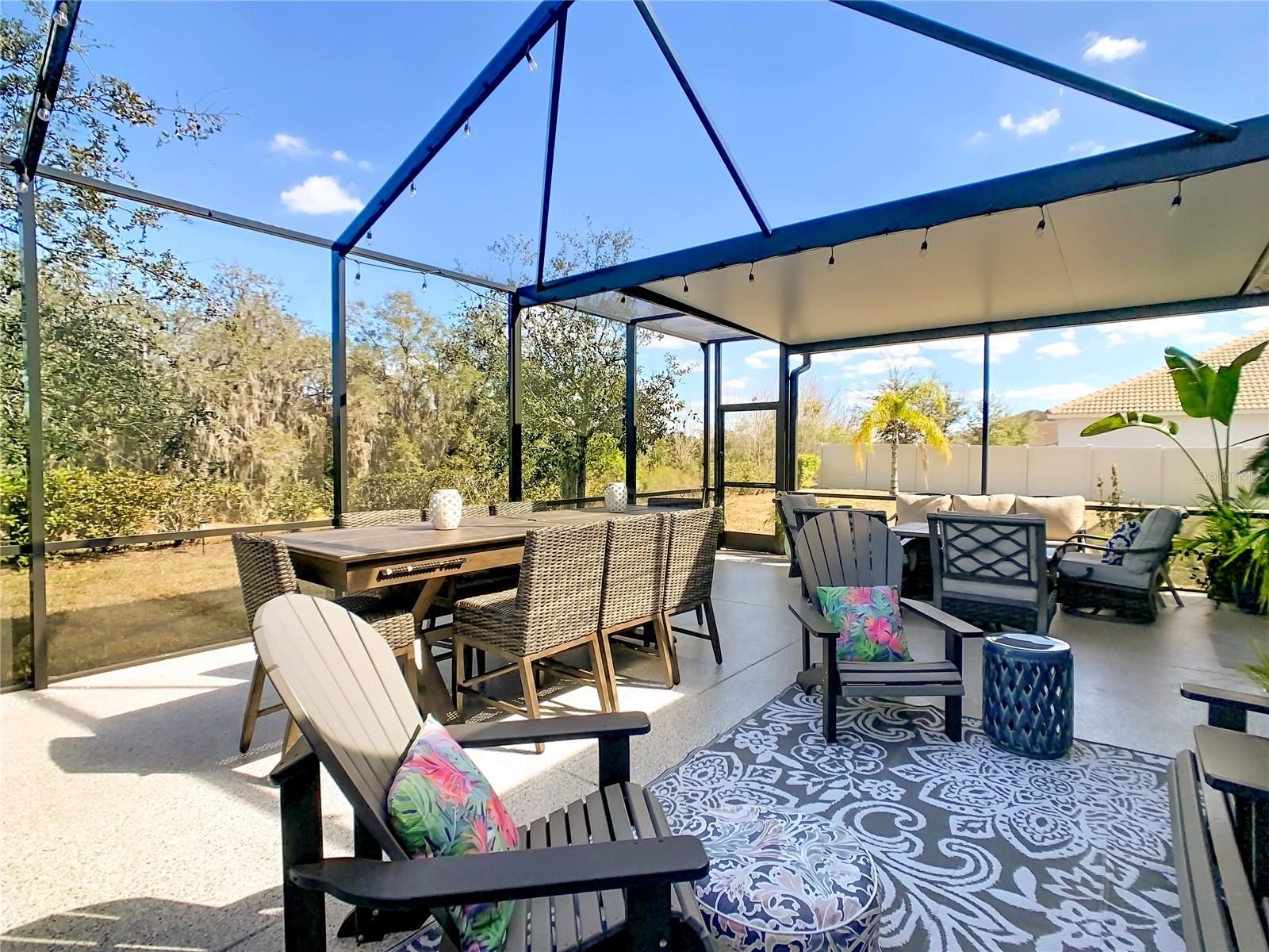 1055 OAK BLUFF DRIVE