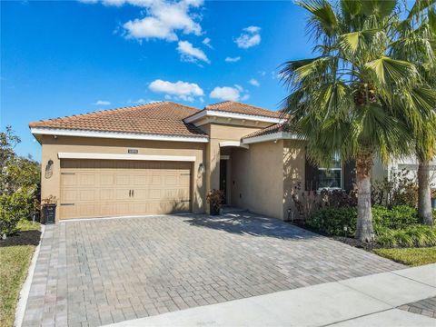 Photo of 1055 Oak Bluff Drive, Davenport, FL 33837 (MLS # S5143601)